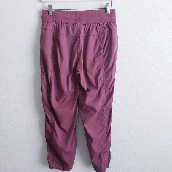 The North Face Aphrodite 2.0 Capri Pants - Picture 4 of 7